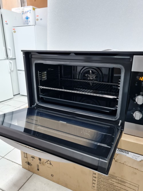 Cuptor Zanussi 90 cm extra lat